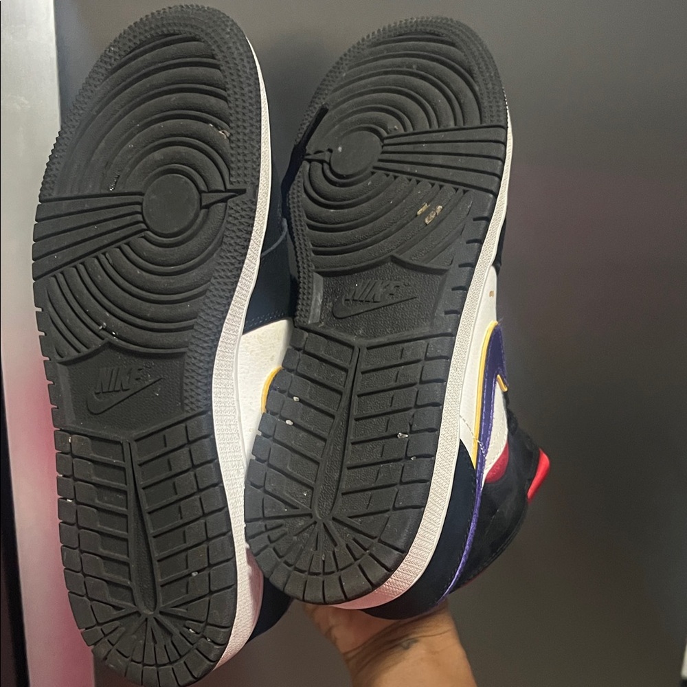 Jordan 1 - Picture 2 of 10
